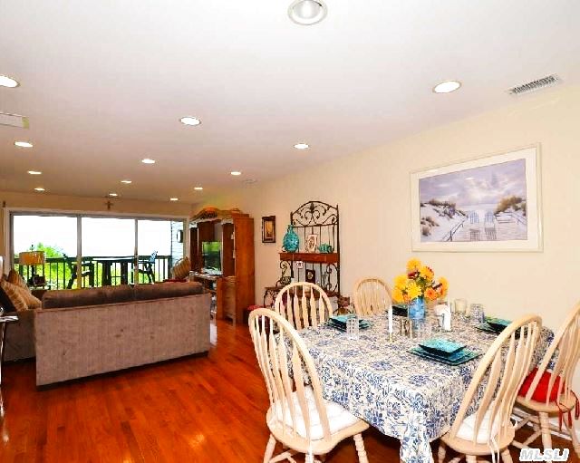 1005 Bluffs Dr