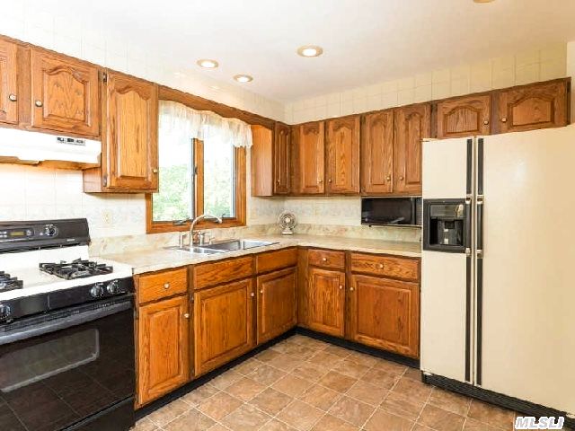 245 Silver Colt Rd