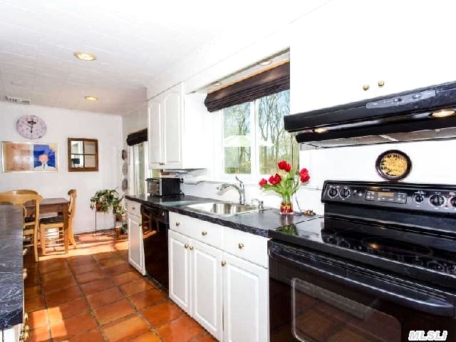 258 Church Ln