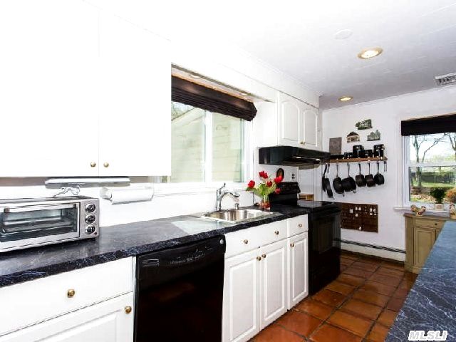 258 Church Ln