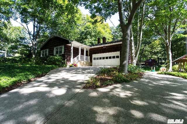 2596 Roanoke Ave