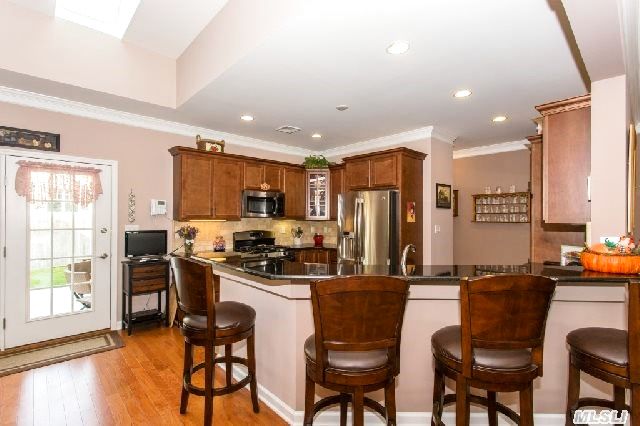 36 Purple Row