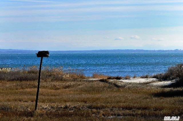 1503 Peconic Bay Blvd