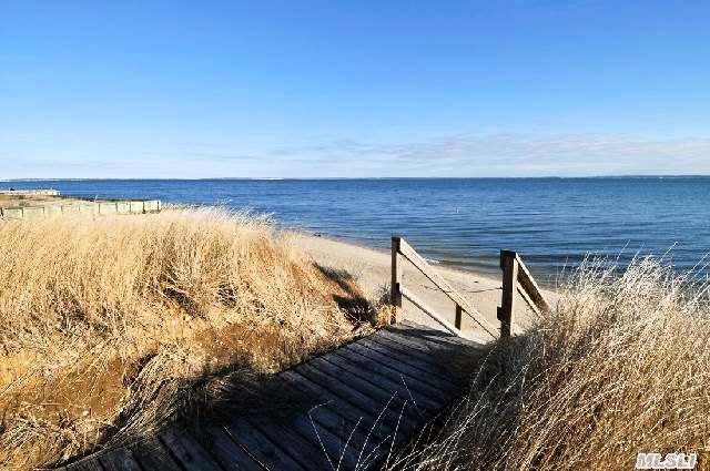 1503 Peconic Bay Blvd