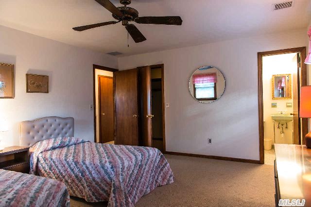 2010 N Bayview Rd Ext