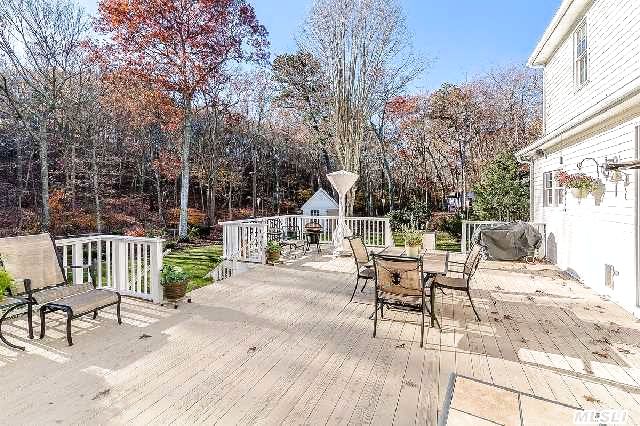 4 Bayberry Rd
