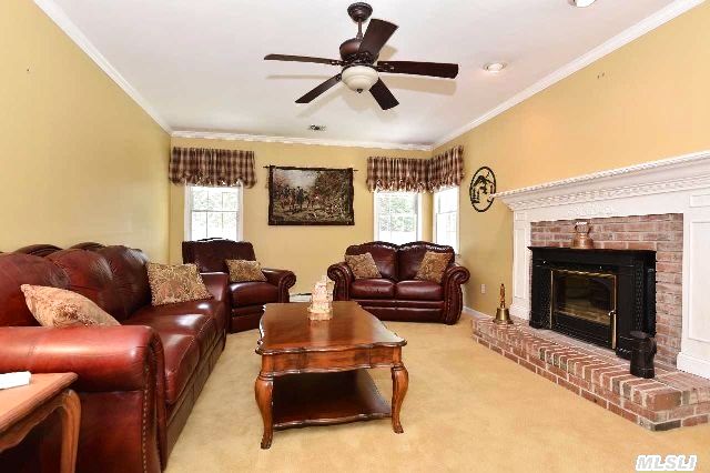 655 Eagle Nest Ct