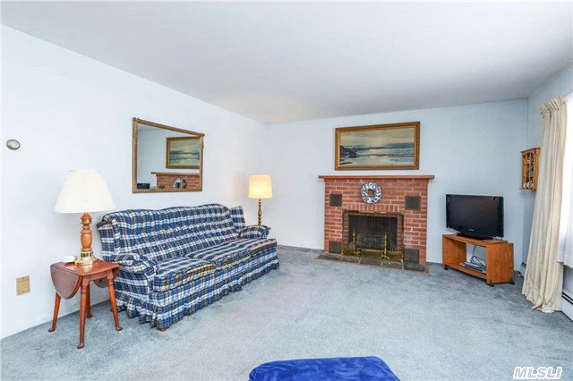 1080 Pine Neck Rd