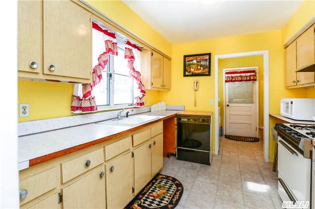1080 Pine Neck Rd