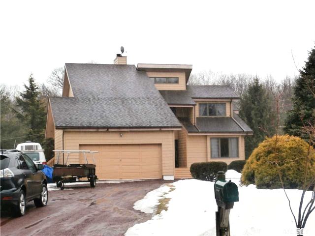 17 Hollow Ct
