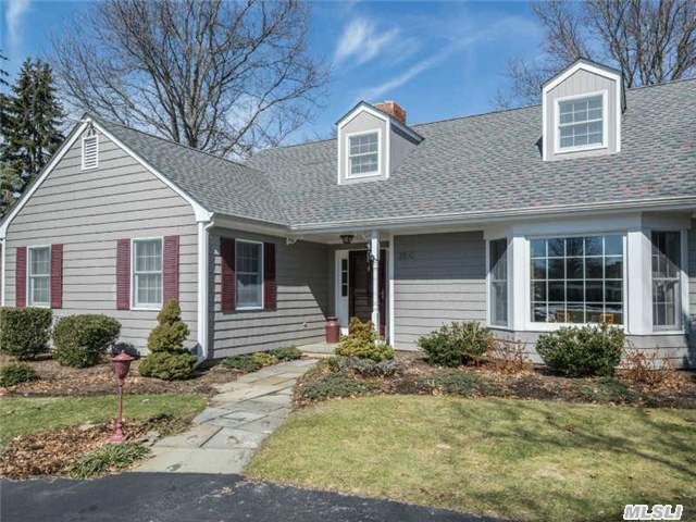 2105 Country Club Dr