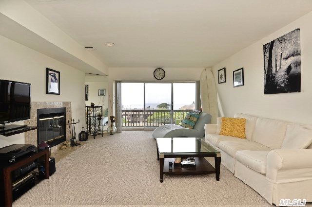 213 Fox Hill Dr