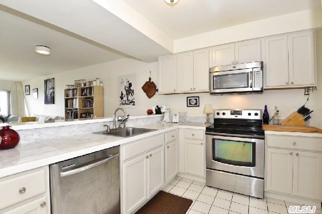 213 Fox Hill Dr