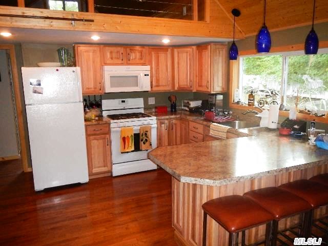 35 Cutlas St