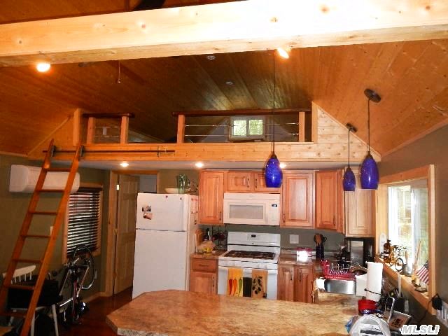 35 Cutlas St