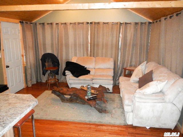 35 Cutlas St