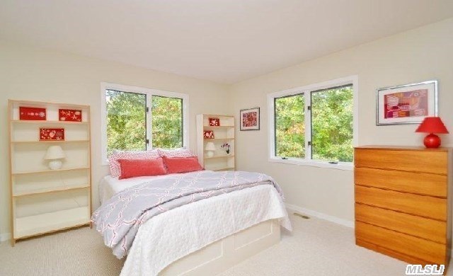 3675 Nassau Point Rd
