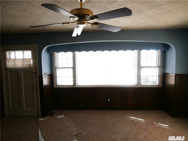 381 Howell Ave