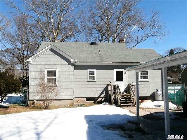 381 Howell Ave