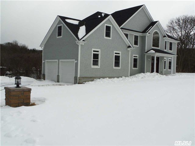 40 Sea Breeze Dr