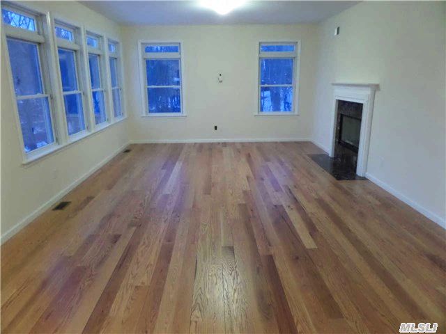 40 Sea Breeze Dr
