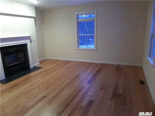 40 Sea Breeze Dr