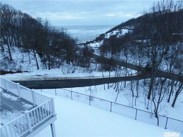 40 Sea Breeze Dr