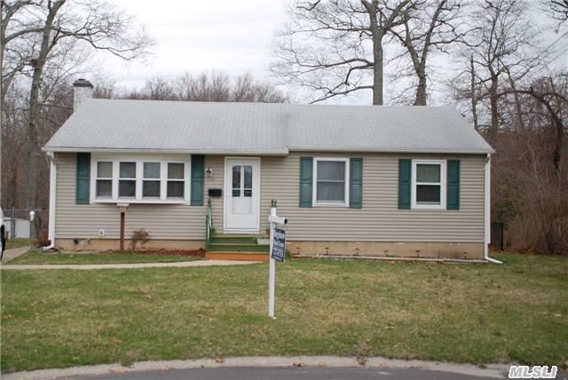 548 N Howell Ct