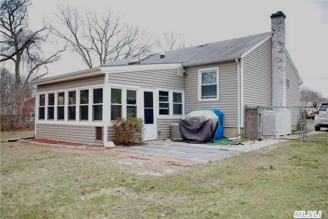 548 N Howell Ct