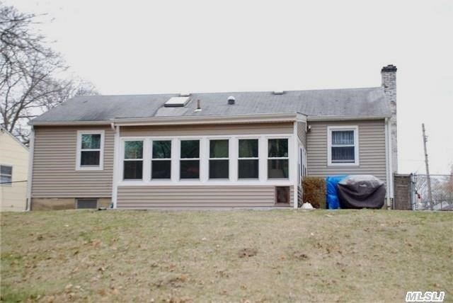 548 N Howell Ct
