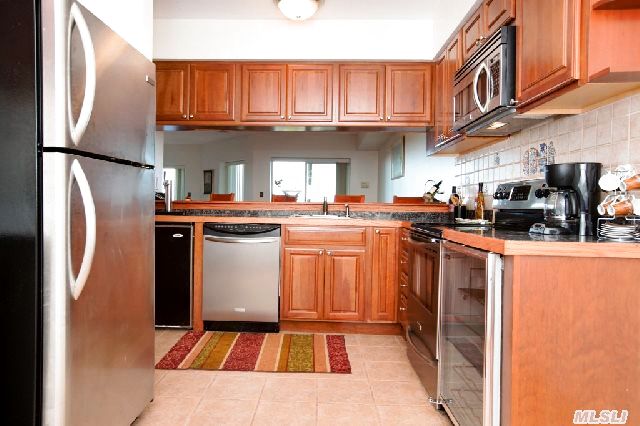 610 Fox Hill Dr