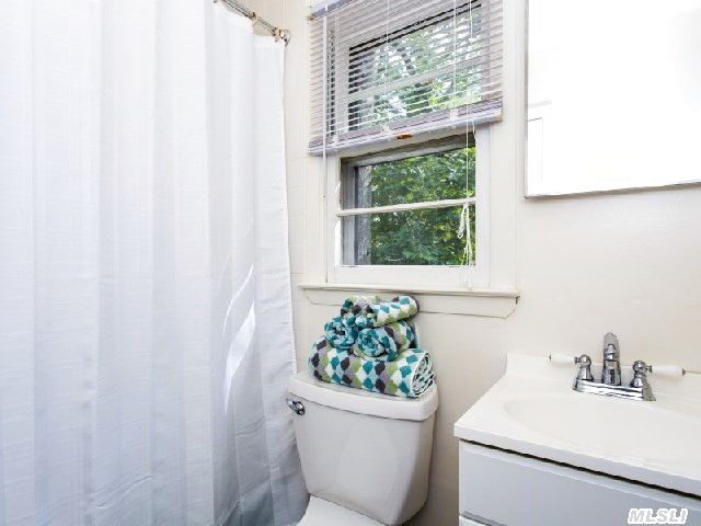 7 Jaspa Rd