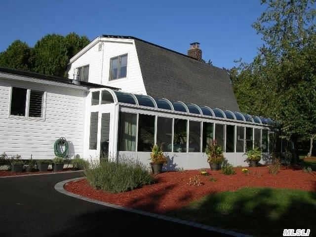 8 Barbara Ct