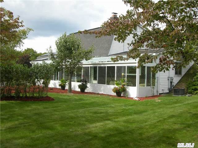 8 Barbara Ct