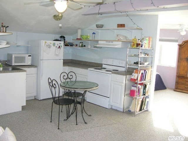 8 Barbara Ct