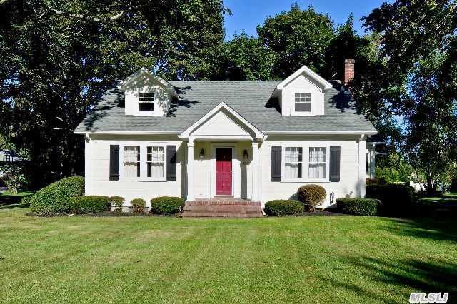 806 Peconic Bay Blvd