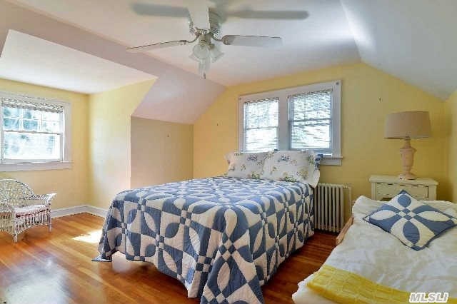 806 Peconic Bay Blvd