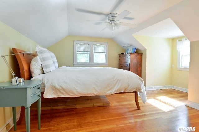 806 Peconic Bay Blvd
