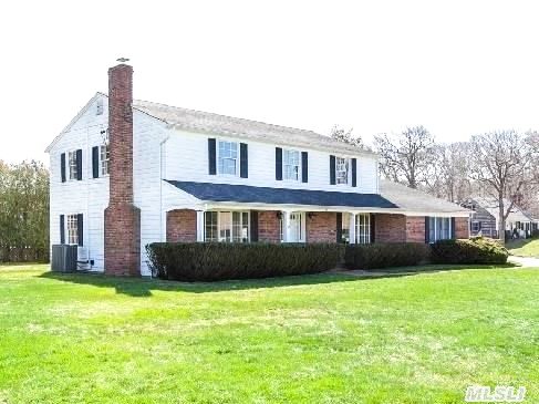 95 Willow Pond Ln
