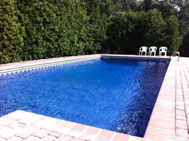 95 Willow Pond Ln