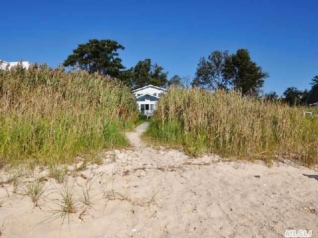 Peconic Bay Blvd