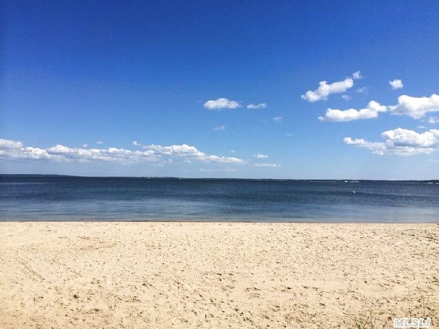 Peconic Bay Blvd