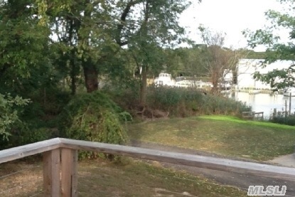 12 Overlook Dr