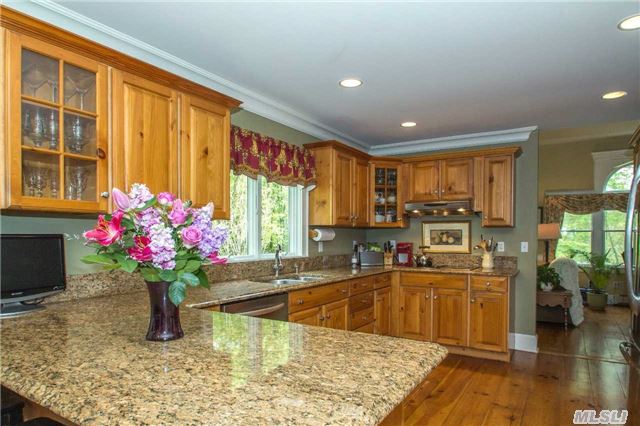 123 North Woods Dr