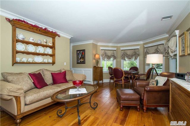 123 North Woods Dr