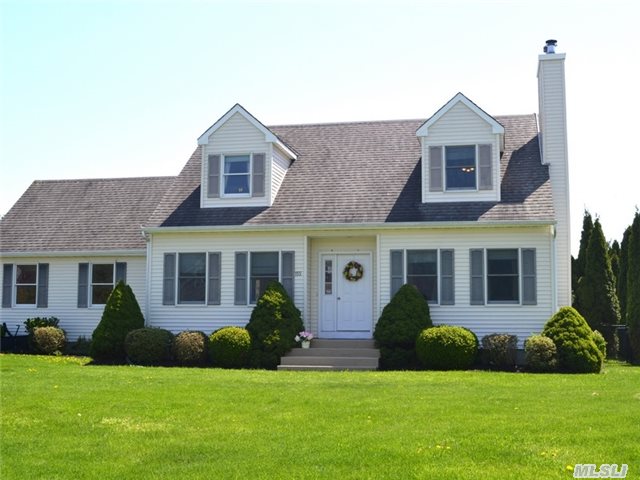 155 Oriole Dr