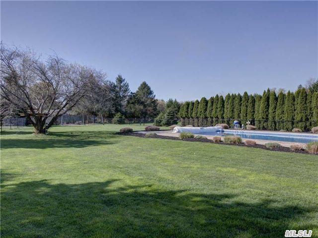 155 Oriole Dr