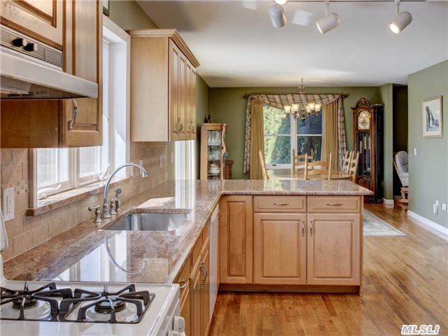 155 Oriole Dr
