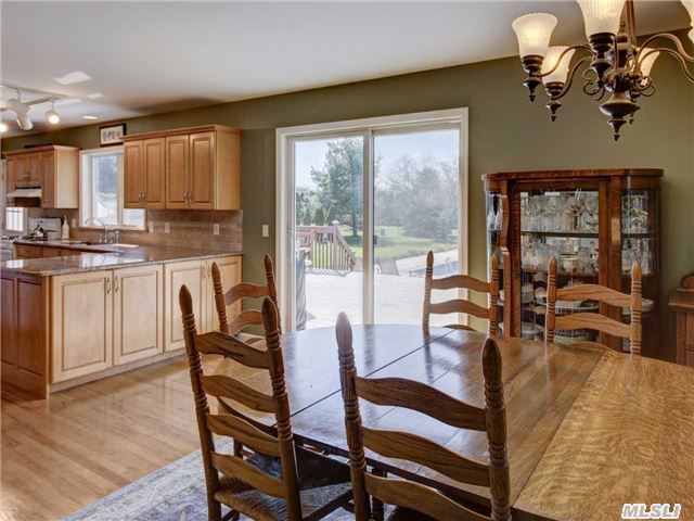 155 Oriole Dr