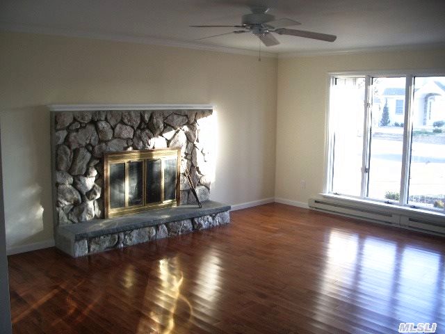 17 Locust St